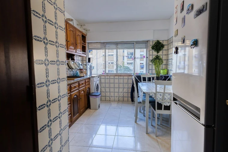 Apartamento T3 para Venda em Carregado e Cadafais Foto 6