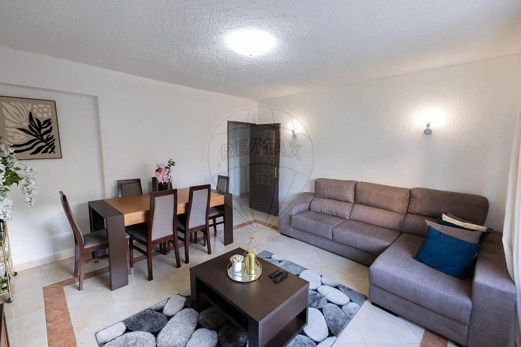 Apartamento T3 para Venda em Carregado e Cadafais Foto 2