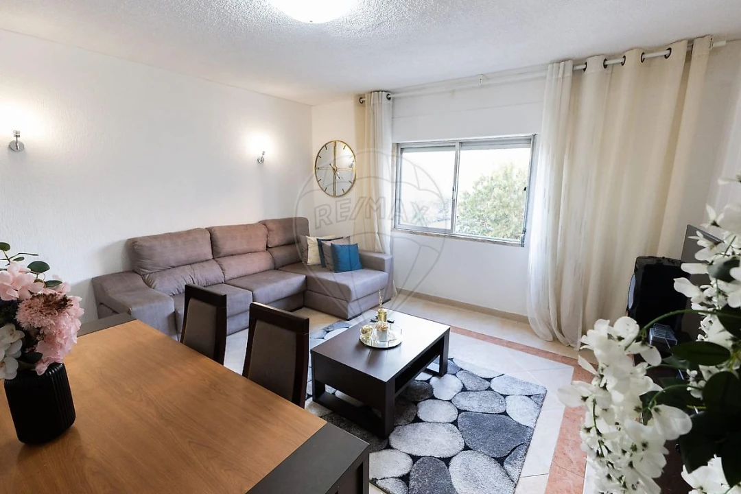 Apartamento T3 para Venda em Carregado e Cadafais Foto 9