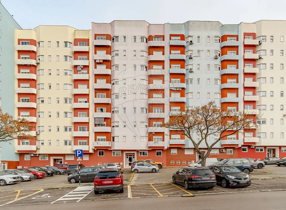 Apartamento T3 para Venda em Corroios Foto 12