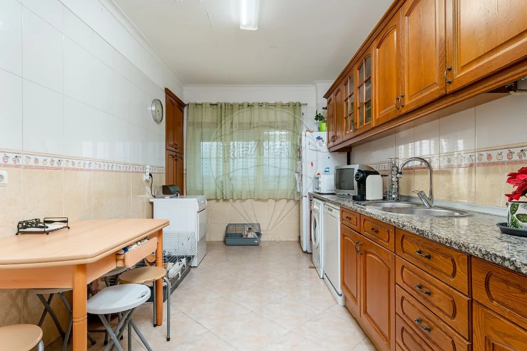 Apartamento T3 para Venda em Corroios Foto 1