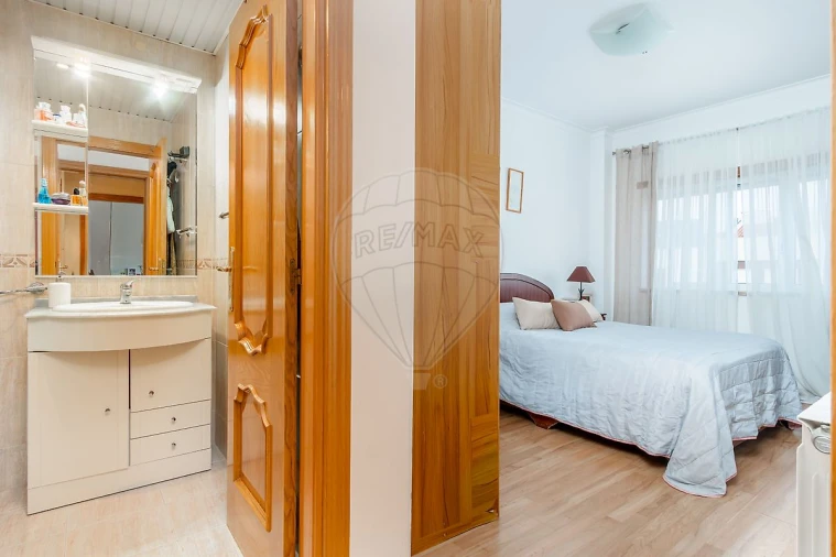 Apartamento T3 para Venda em Corroios Foto 10