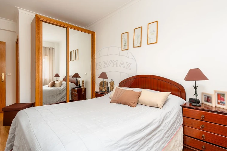 Apartamento T3 para Venda em Corroios Foto 15