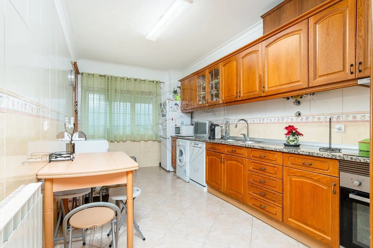 Apartamento T3 para Venda em Corroios Foto 23