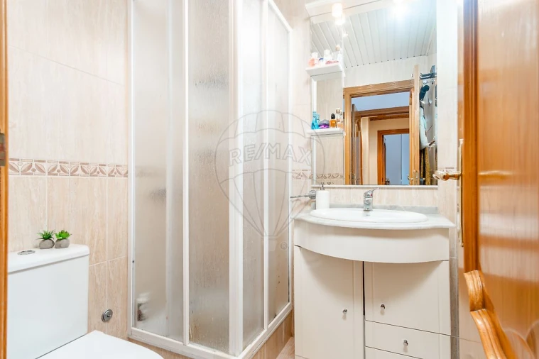 Apartamento T3 para Venda em Corroios Foto 21