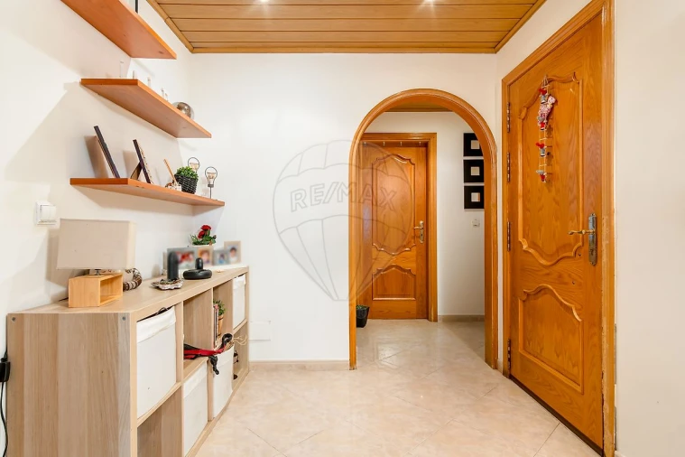 Apartamento T3 para Venda em Corroios Foto 3