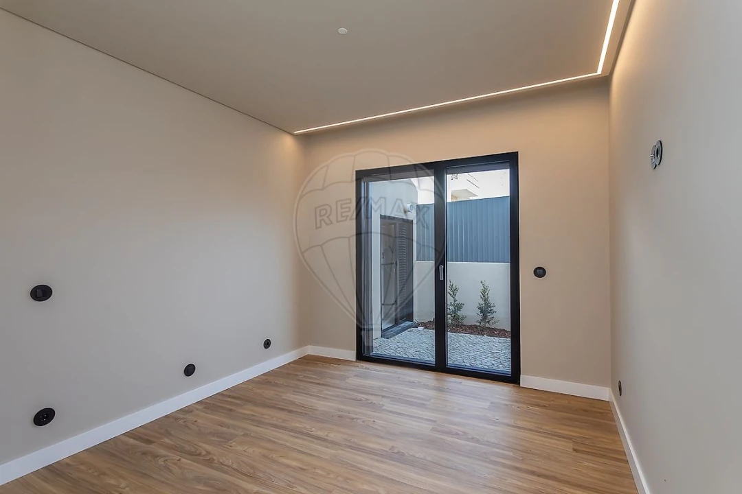 Moradia T5 para Venda em Cascais e Estoril Foto 31