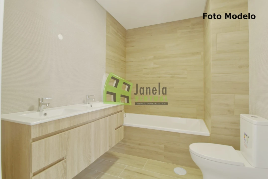 Moradia T3 para Venda em Quinta do Conde Foto 9