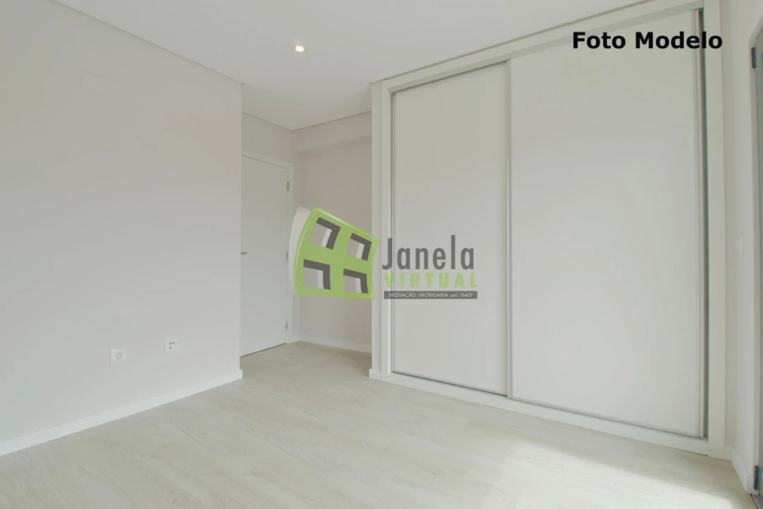 Moradia T3 para Venda em Quinta do Conde Foto 11