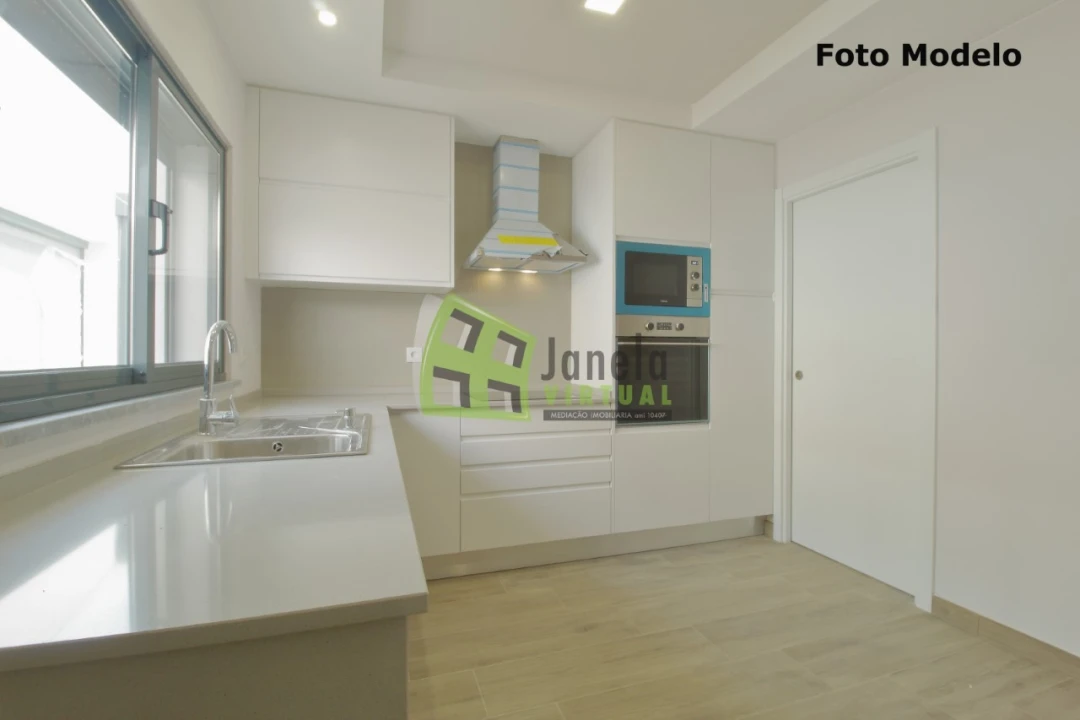 Moradia T3 para Venda em Quinta do Conde Foto 20