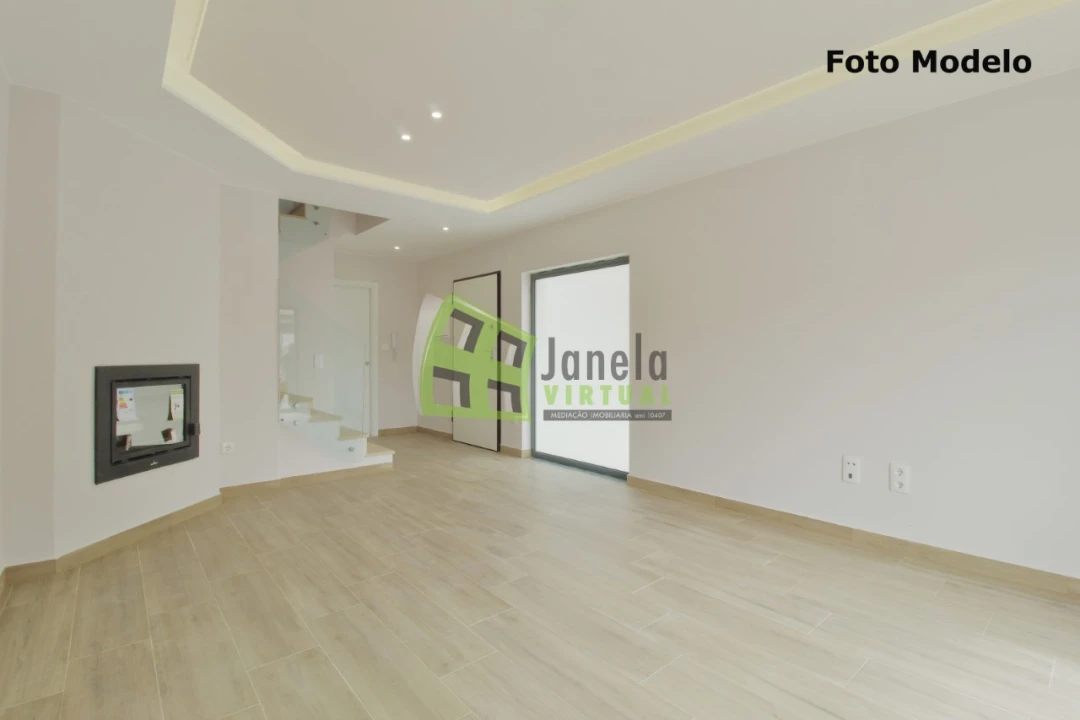 Moradia T3 para Venda em Quinta do Conde Foto 23