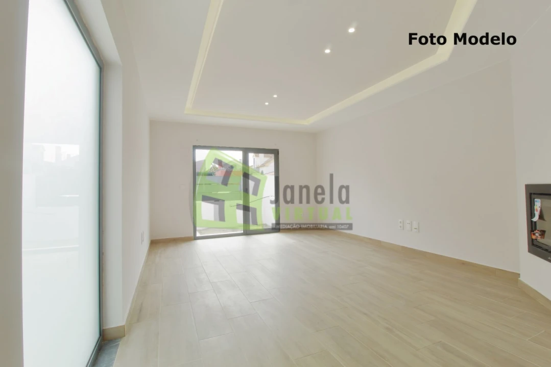 Moradia T3 para Venda em Quinta do Conde Foto 5