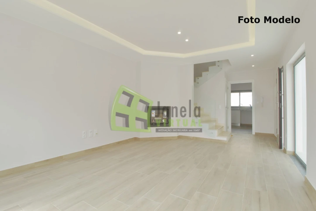 Moradia T3 para Venda em Quinta do Conde Foto 7