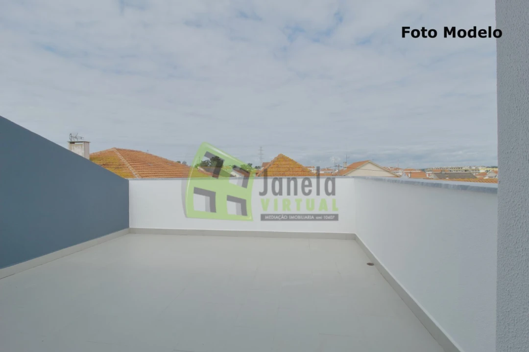 Moradia T3 para Venda em Quinta do Conde Foto 17