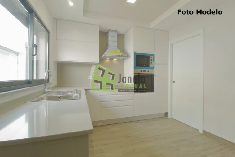 Moradia T3 para Venda em Quinta do Conde Foto 20