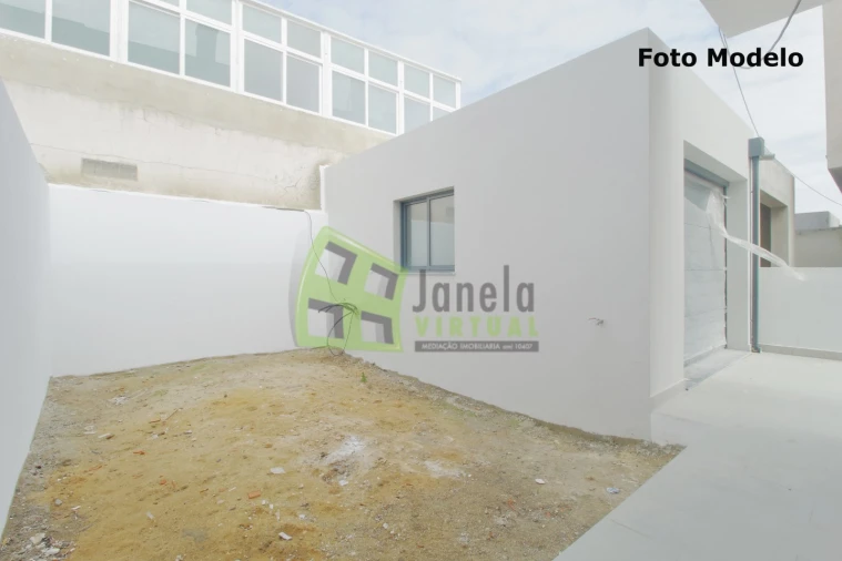 Moradia T3 para Venda em Quinta do Conde Foto 2