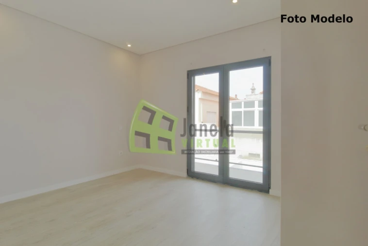 Moradia T3 para Venda em Quinta do Conde Foto 12