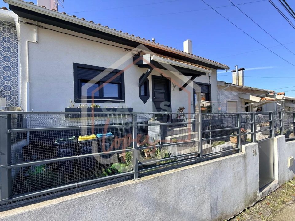 Moradia T3 para Venda em Esgueira Foto 4