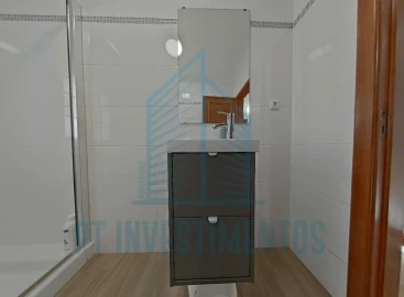 Moradia T5 para Venda em Esgueira