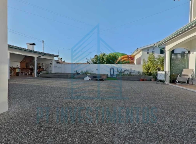 Moradia T5 para Venda em Esgueira Foto 40