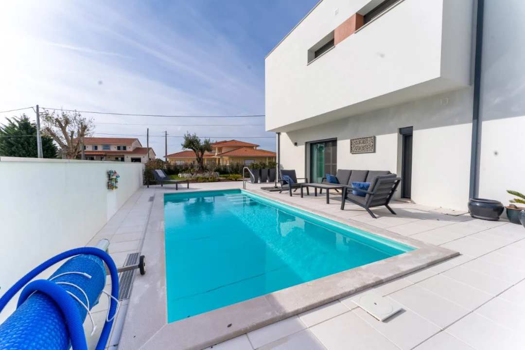 Moradia T4 para Venda em Alfeizerão Foto 5