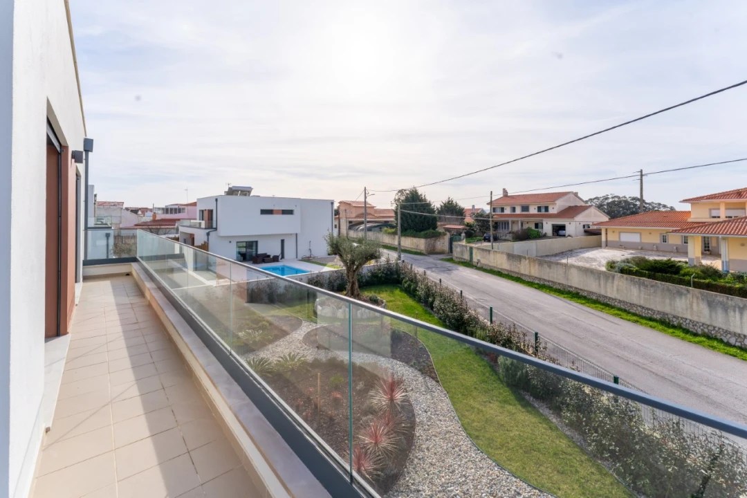 Moradia T4 para Venda em Alfeizerão Foto 30