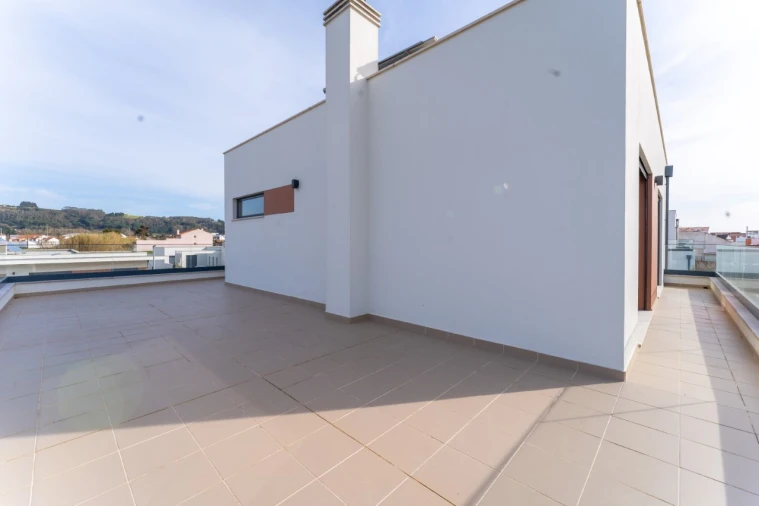 Moradia T4 para Venda em Alfeizerão Foto 29