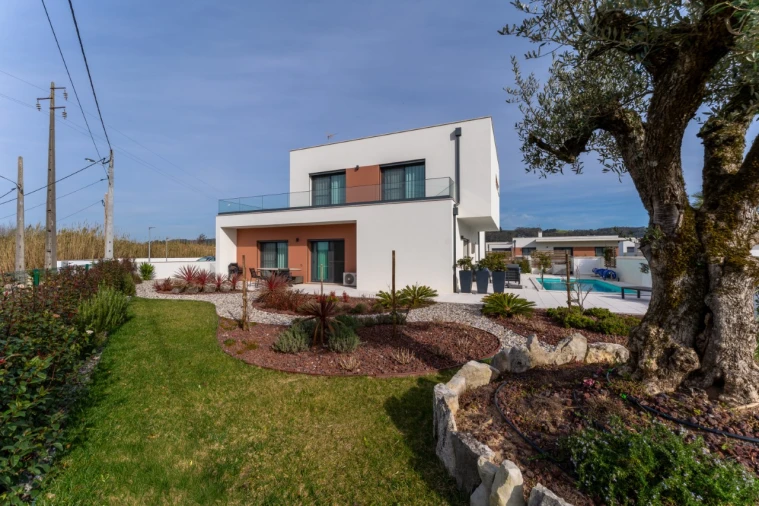 Moradia T4 para Venda em Alfeizerão Foto 1