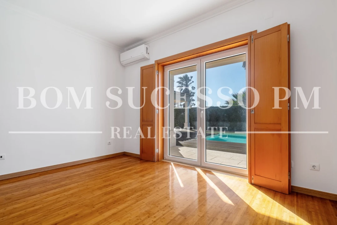 Moradia T4 para Venda em Amoreira Foto 28