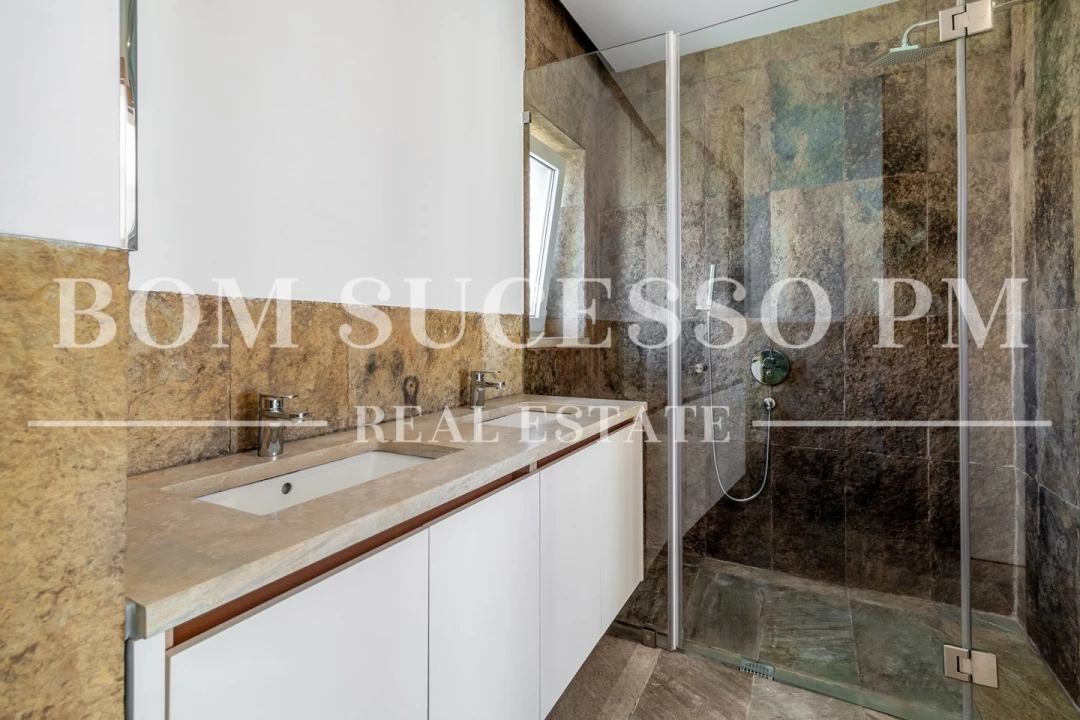 Moradia T4 para Venda em Amoreira Foto 39