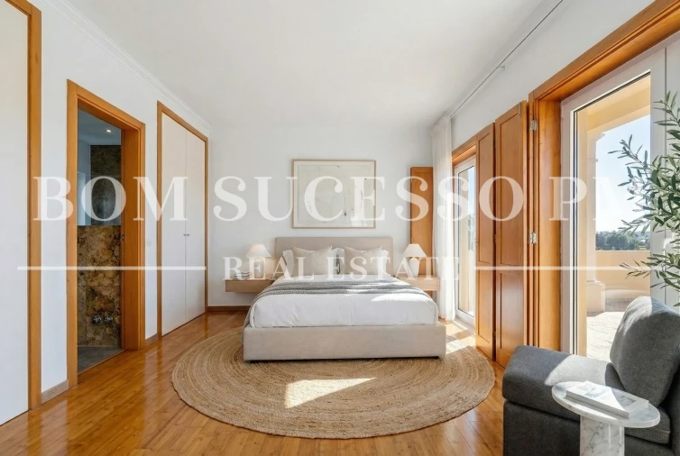 Moradia T4 para Venda em Amoreira Foto 14