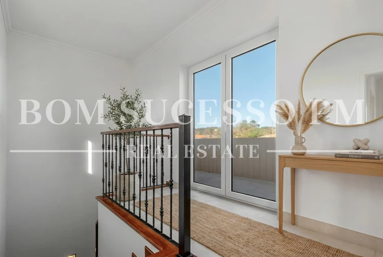 Moradia T4 para Venda em Amoreira Foto 9