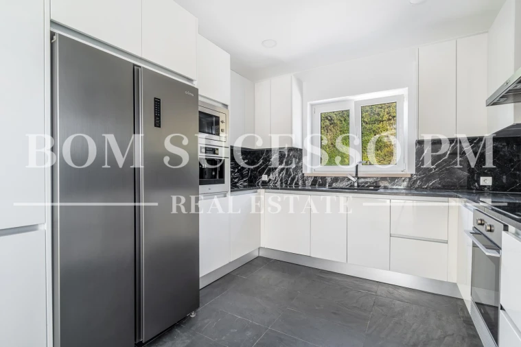 Moradia T4 para Venda em Amoreira Foto 24