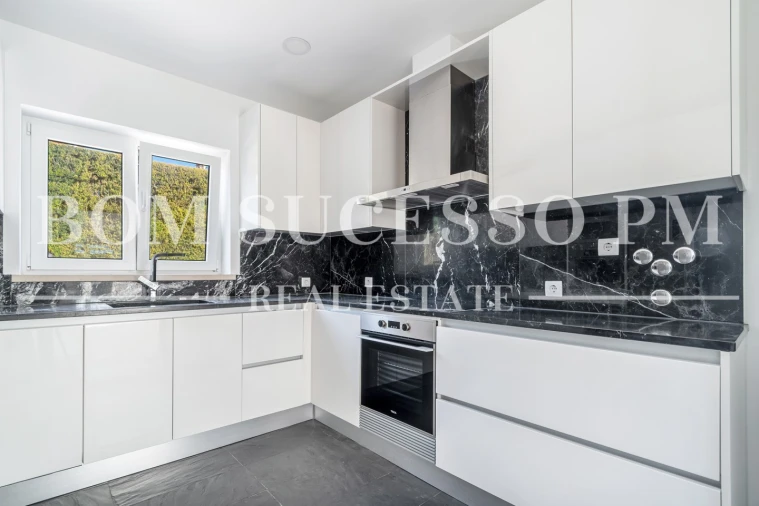 Moradia T4 para Venda em Amoreira Foto 25