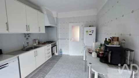 Apartamento T2 para Venda em Lagos (São Sebastião e Santa Maria)