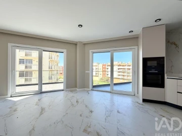 Apartamento T4 para Venda em Armação de Pera