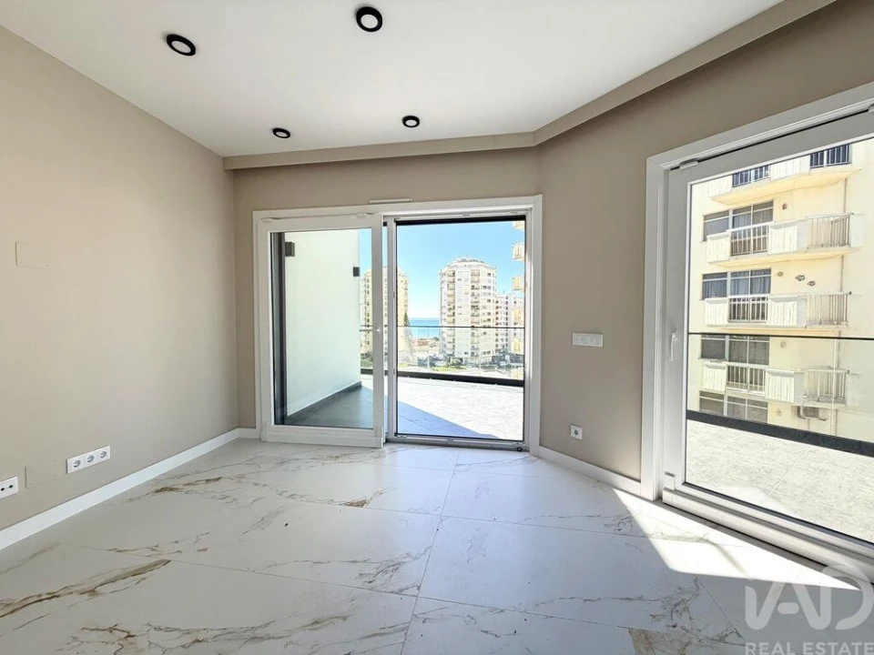 Apartamento T4 para Venda em Armação de Pera Foto 10