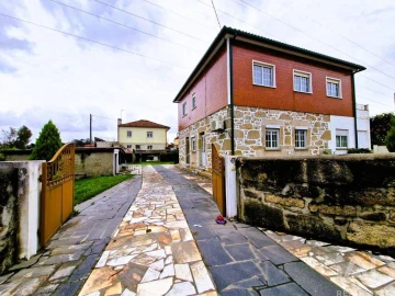 Moradia T4 para Venda em Vila de Punhe