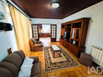 Moradia T4 para Venda em Vila de Punhe