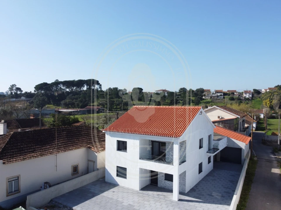 Moradia T4 para Venda em São João Baptista e Santa Maria dos Olivais Foto 1