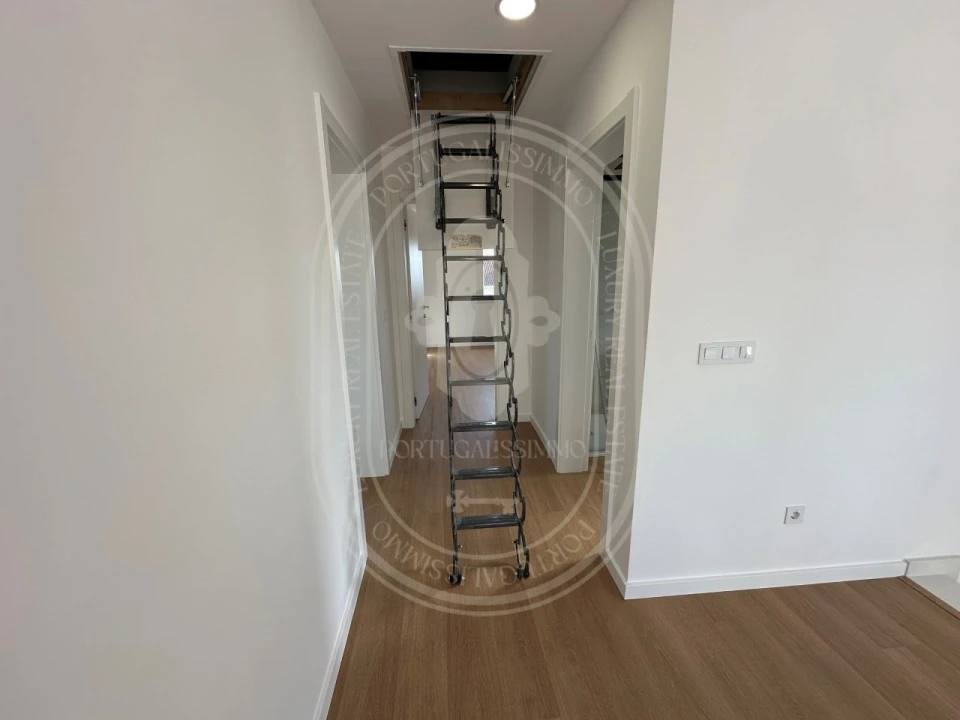 Moradia T4 para Venda em São João Baptista e Santa Maria dos Olivais Foto 36