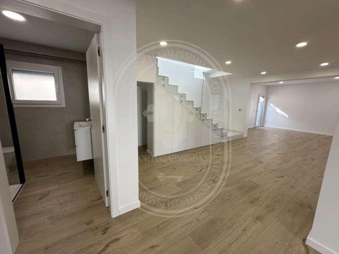 Moradia T4 para Venda em São João Baptista e Santa Maria dos Olivais Foto 7