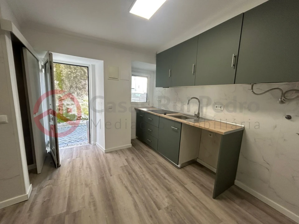Moradia T1 para Venda em Estrela Foto 10