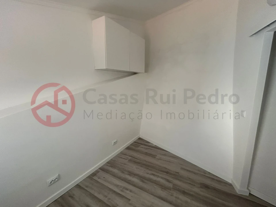 Moradia T1 para Venda em Estrela Foto 4