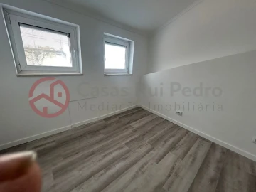 Moradia T1 para Venda em Estrela