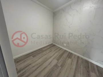 Moradia T1 para Venda em Estrela