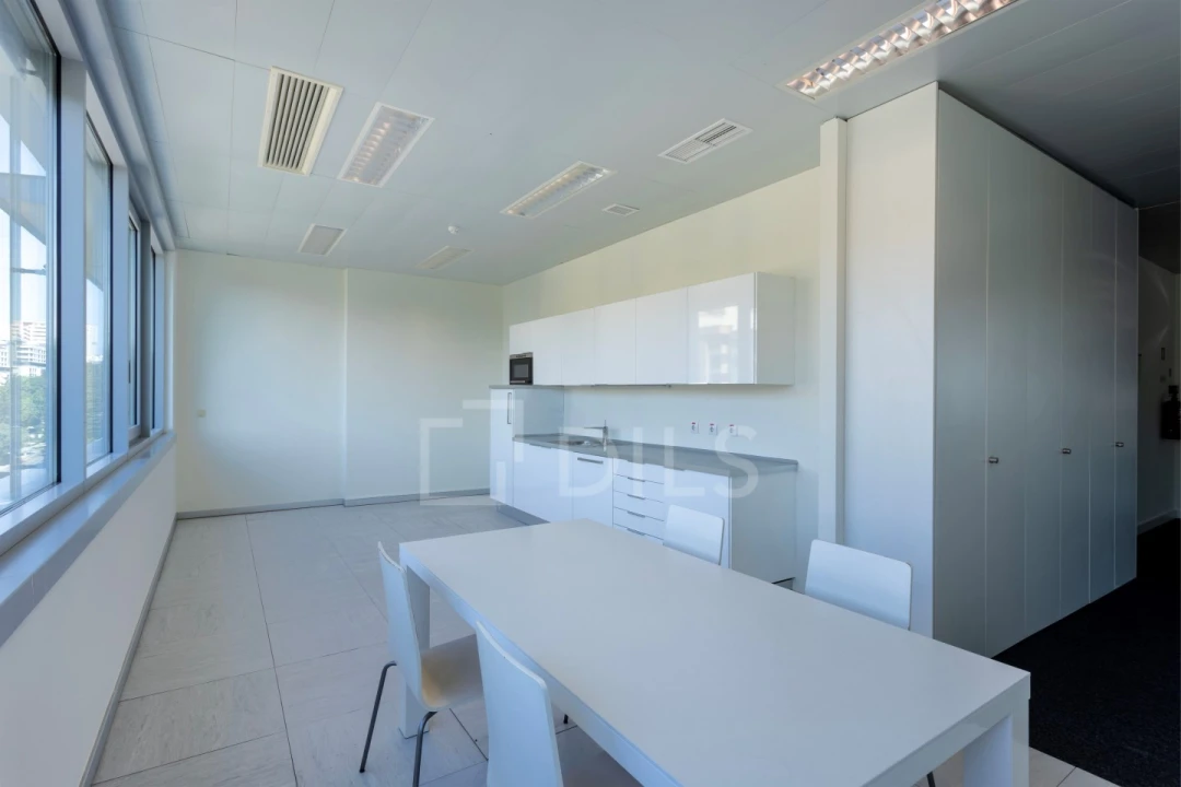 Escritório para Arrendamento em Algés, Linda-A-Velha e Cruz Quebrada-Dafundo Foto 22