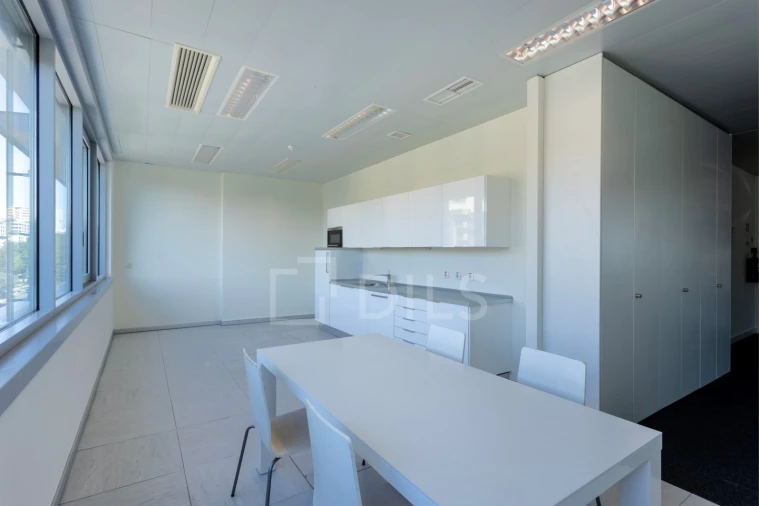 Escritório para Arrendamento em Algés, Linda-A-Velha e Cruz Quebrada-Dafundo Foto 22