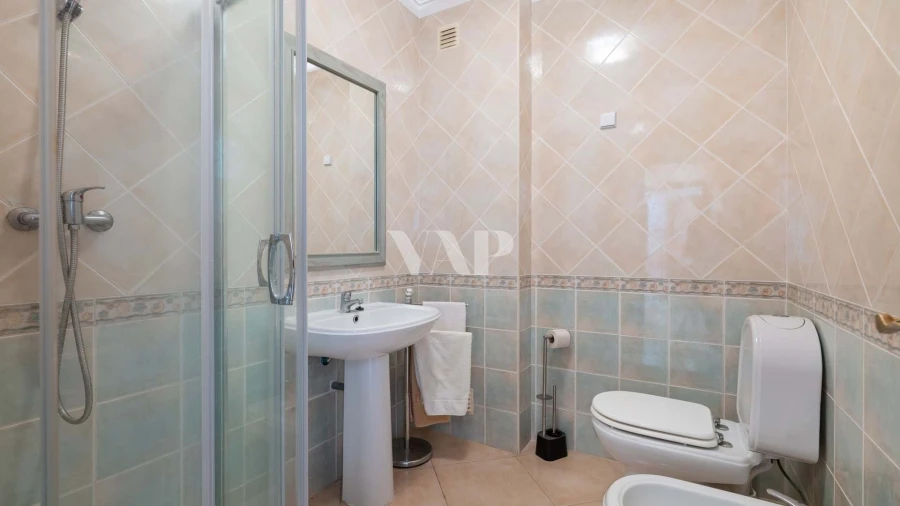 Apartamento T3 para Venda em Quarteira Foto 20