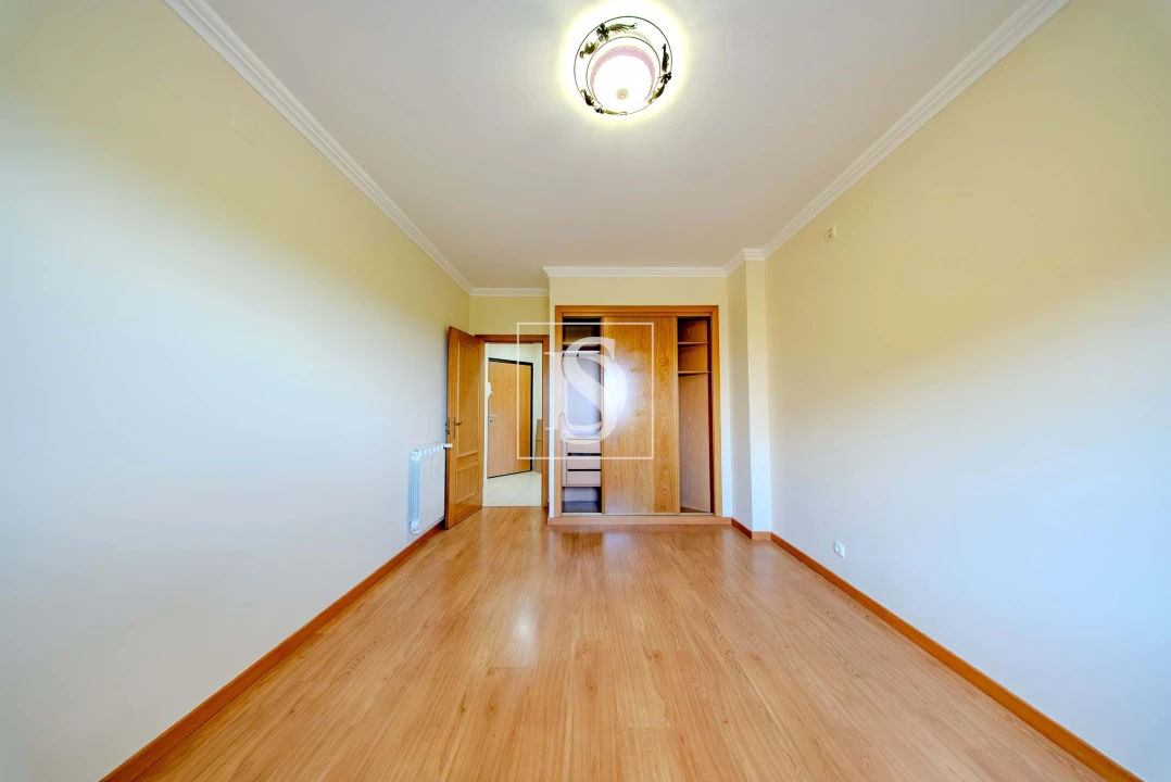 Apartamento T2 para Venda em Almeirim Foto 16